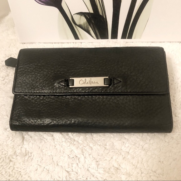 Cole Haan Handbags - 🎄⬇️$32 Cole Haan leather wallet